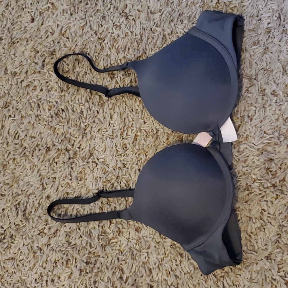 Victoria's Secret Push Up Bra 32A
